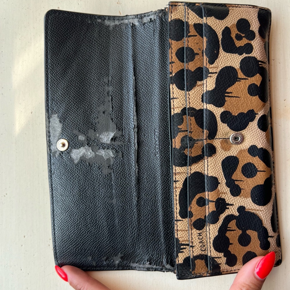 Coach Wallet - Picture 4 of 4